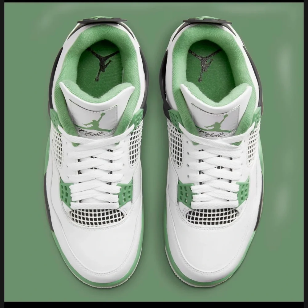 ❌SOLD❌ Air Jordan 4 Retro “Oil Green” sneakers, New in Box, M7 / W8.5 - Picture 4 of 13